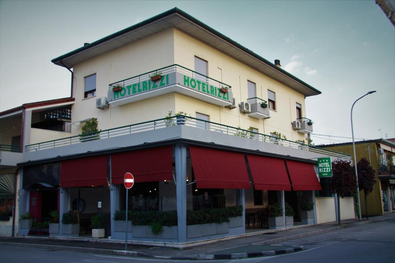 Hotel Rizzi Monticello Conte Otto ภายนอก รูปภาพ