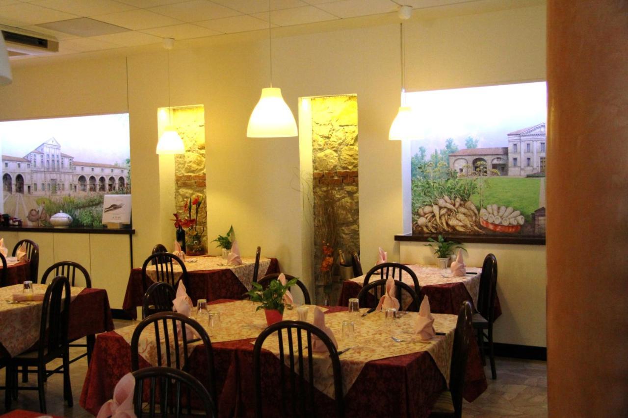 Hotel Rizzi Monticello Conte Otto ภายนอก รูปภาพ