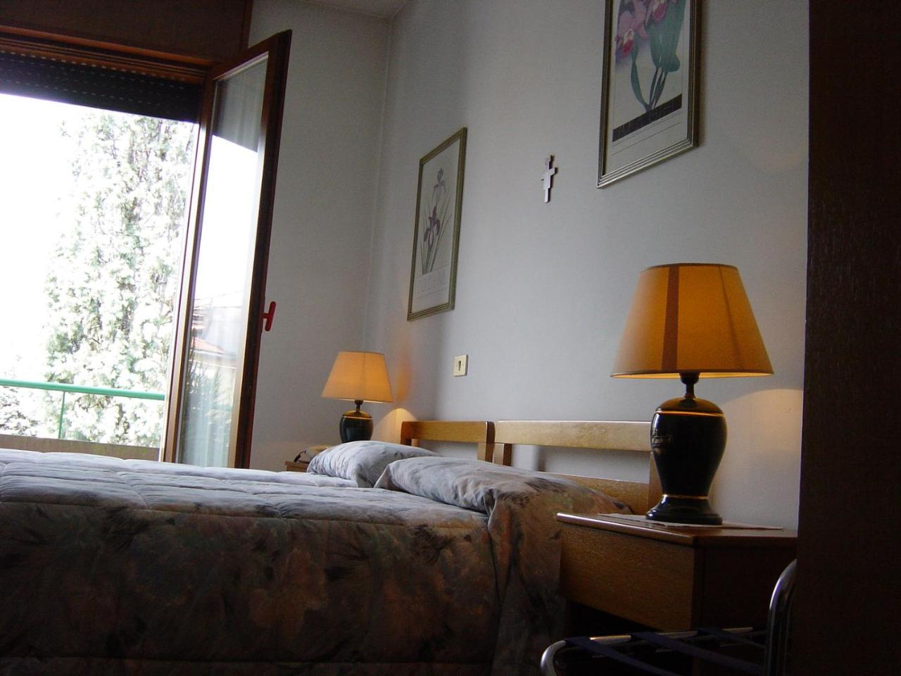 Hotel Rizzi Monticello Conte Otto ภายนอก รูปภาพ